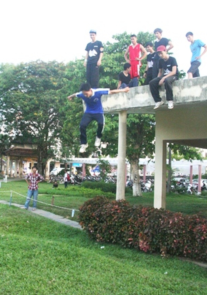 Parkour comes to Hue - 2 Parkour comes to Hue - 2