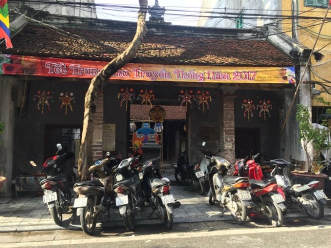 Historical sites used as parking lots - 2