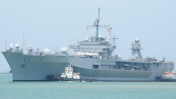 US Navy ships visit Vietnam - 1