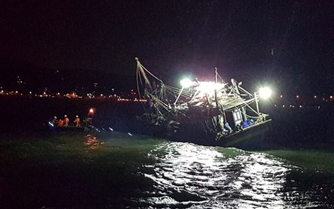 Four missing after boat sinks in Vung Tau waters - 1 Four missing after boat sinks in Vung Tau waters - 1