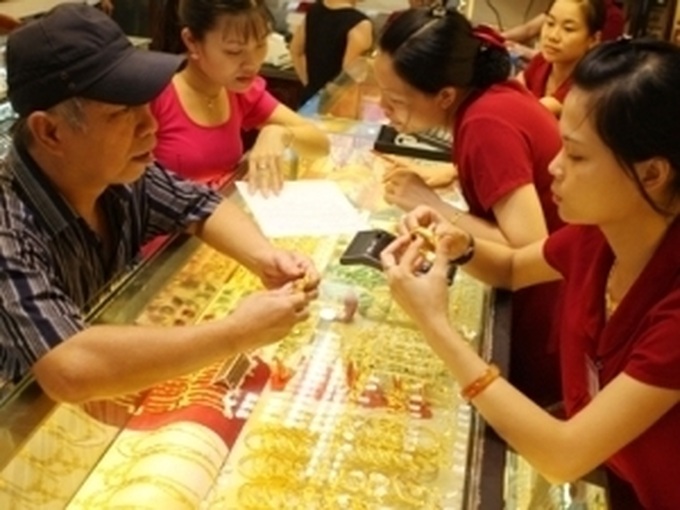 Over 158,000 taels of gold sold in six auctions - 1