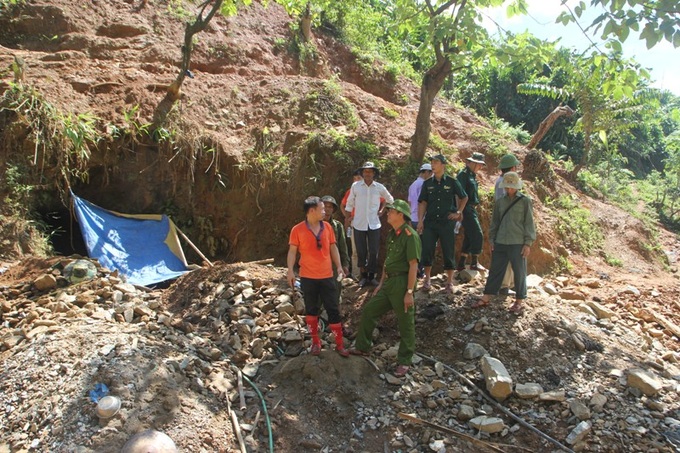 Illegal gold mining rampant in Quang Tri - 1