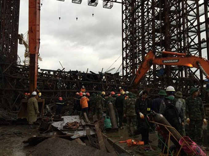 Scaffold crash company employees barred from leaving Vietnam - 1 Scaffold crash company employees barred from leaving Vietnam - 1
