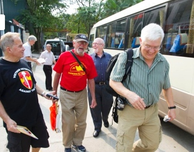 American veterans return to Vietnam to 'make things right' - 1