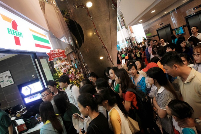First 7-Elevan store opened in Vietnam - 1