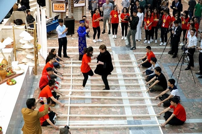 Vietnamese students promote culture in Russia - 1 Vietnamese students promote culture in Russia - 1