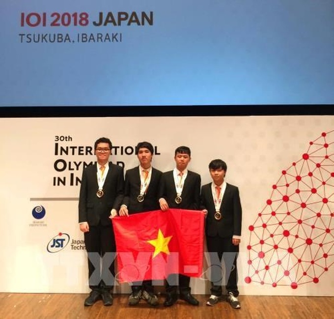 Vietnamese students win four medals at International Olympiad in Informatics - 1