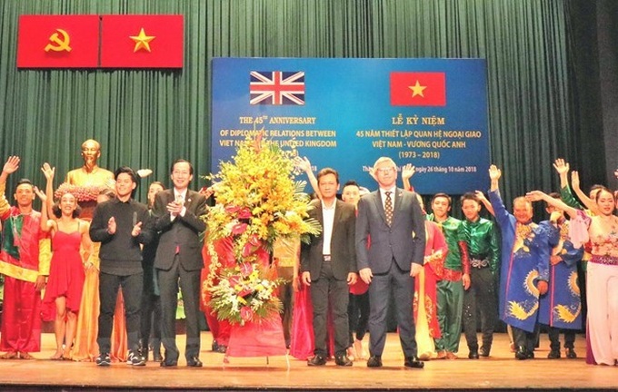 Vietnam-UK diplomatic ties marked in HCM City - 1