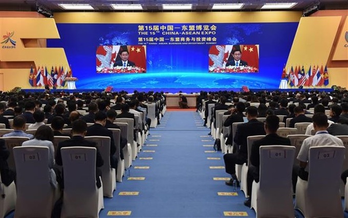 Vietnam supports ASEAN – China cooperation: Deputy PM - 1