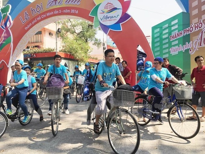 Earth Hour 2016: Small actions make big influence - 1 Earth Hour 2016: Small actions make big influence - 1