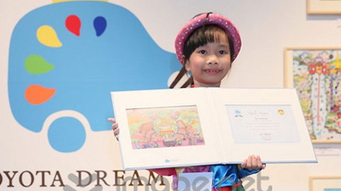 6-year old Vietnamese artist wins big award - 1
