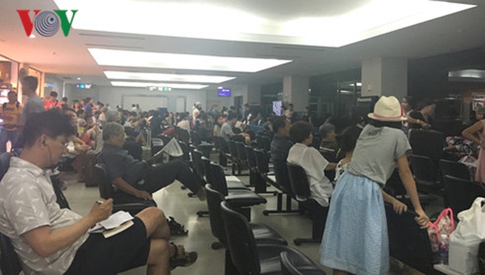 Danang-Hanoi flight diverted to Laos - 1