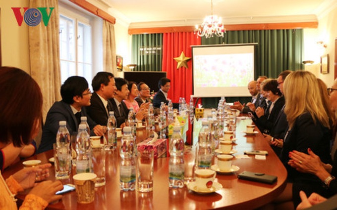 Vietnam, Czech Republic promote tourism cooperation - 1