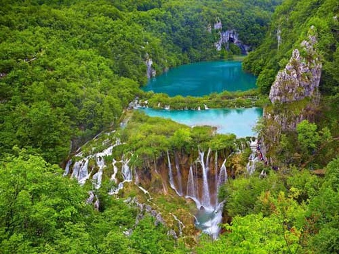 Two Vietnamese places enter world’s top 20 gorgeous natural wonders - 4