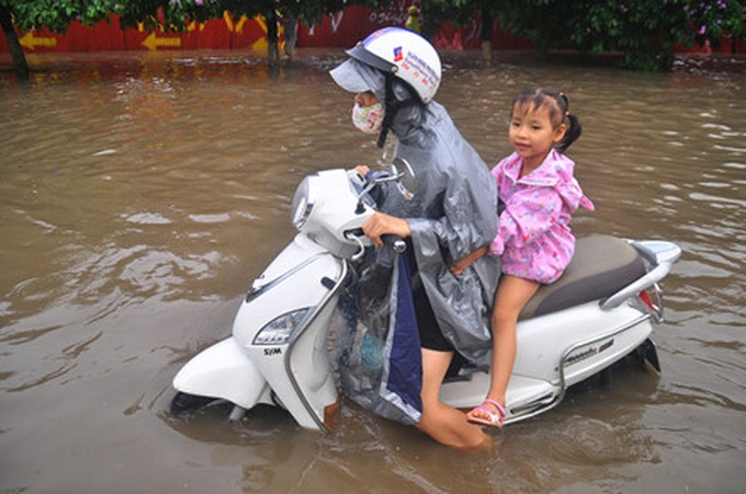 Hanoi's drainage system remains inadequate - 1 Hanoi's drainage system remains inadequate - 1