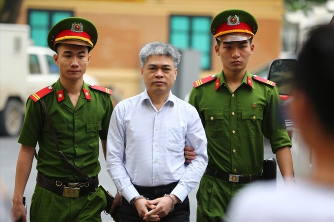 Former Ocean Bank CEO borrows money to escape death penalty - 1