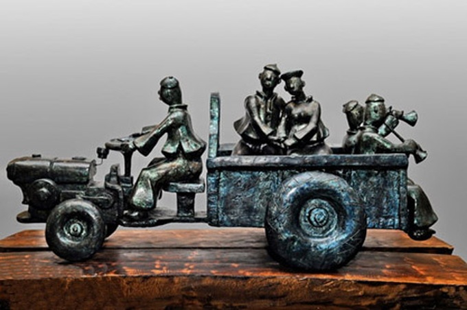 Best sculptures displayed at national exhibition - 4