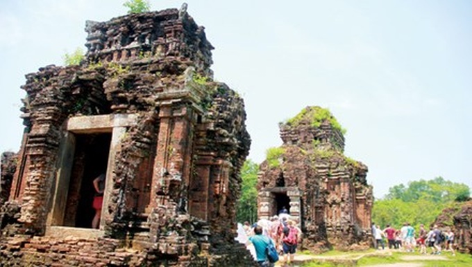 International films could promote Vietnam tourism - 1