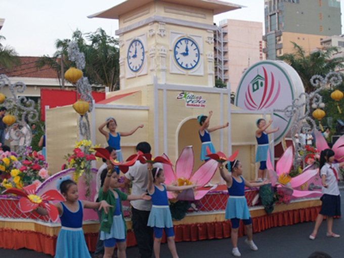 HCM City to host 2012 cherry blossom festival - 1