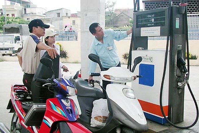 Vietnam maintains petrol prices through the Tet holiday - 1 Vietnam maintains petrol prices through the Tet holiday - 1