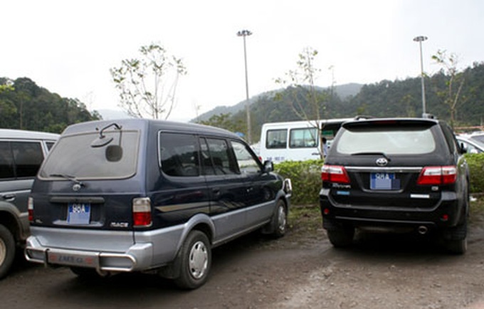 State bans use of public vehicles to attend festivals - 1 State bans use of public vehicles to attend festivals - 1