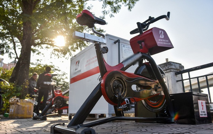 Dual-purpose bicycles help purify Hanoi lake - 4 Dual-purpose bicycles help purify Hanoi lake - 4