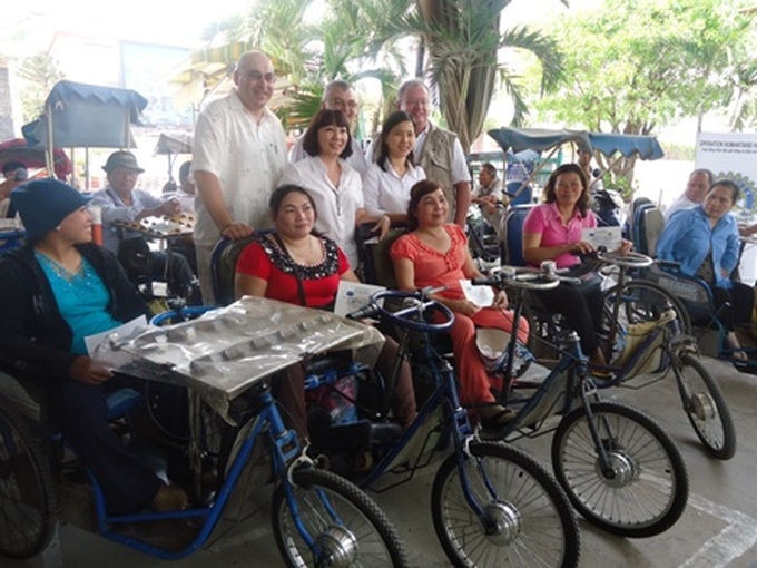 Disabled in HCM City empowered by electric wheelchairs - 2
