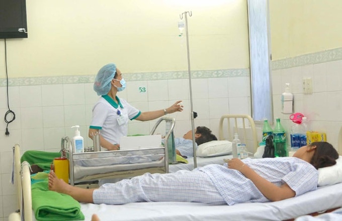 46 foreign tourists hospitalised after eating at Danang restaurants - 1