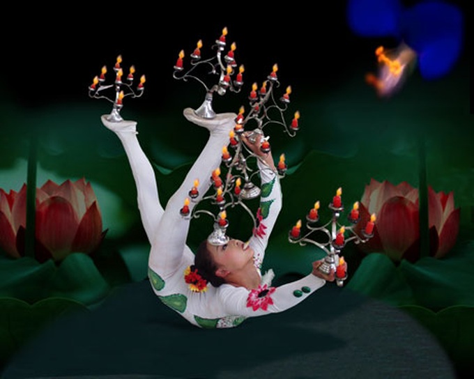 Famous Chinese circus goes on tour in Vietnam - 1 Famous Chinese circus goes on tour in Vietnam - 1