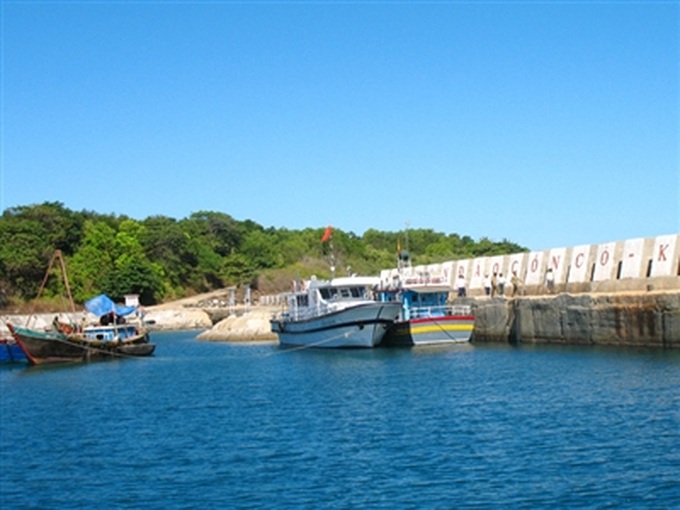 Con Co Island – a floating green pearl - 1 Con Co Island – a floating green pearl - 1