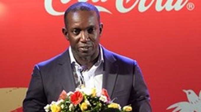 Dwight Yorke makes surprise visit to Vietnam - 1