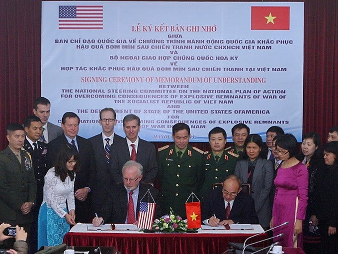 Vietnam, US work to surmount UXO consequences - 1 Vietnam, US work to surmount UXO consequences - 1