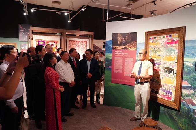 Exhibition showcases 190 precious quilts of the Tai in Nghe An - 1