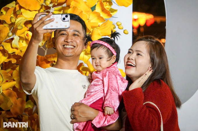 Vietnam tourism sets record with 14 million Tet visitors - 2 Vietnam tourism sets record with 14 million Tet visitors - 2