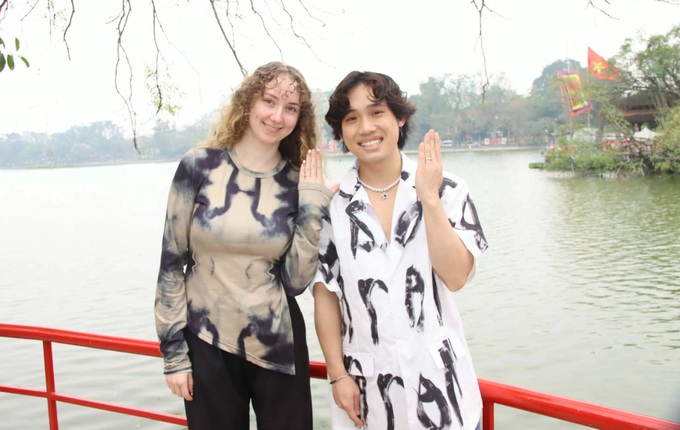 German bride falls in love with Vietnamese cuisine - 1