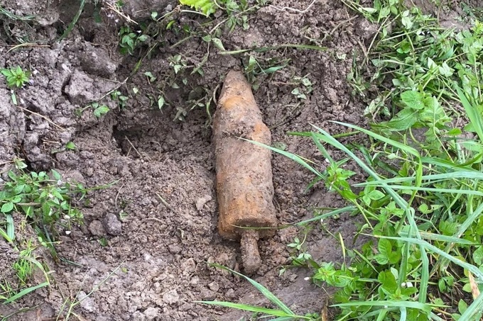 Artillery shells found in fields in Hue City - 2
