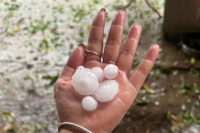 Hailstorm damages crops and homes in Cao Bang - 2