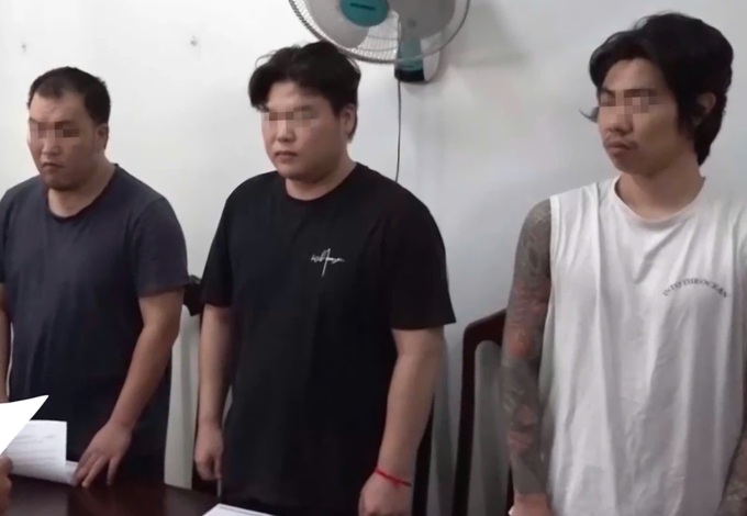 Vietnam hands over three Interpol wanted suspects to South Korea - 1 Vietnam hands over three Interpol wanted suspects to South Korea - 1