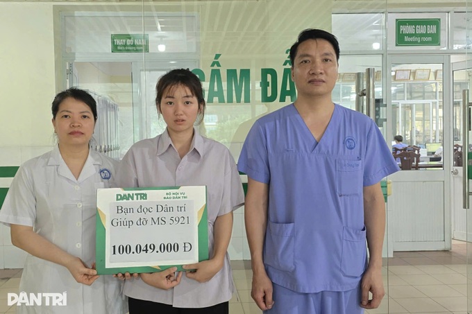 Dantri delivers urgent aid to man severely burned in forest fire - 1