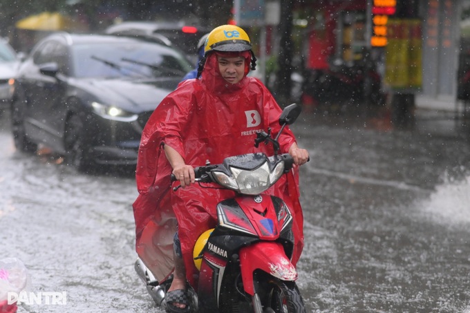 HCM City and southern Vietnam face heavier storms and flooding risk - 1