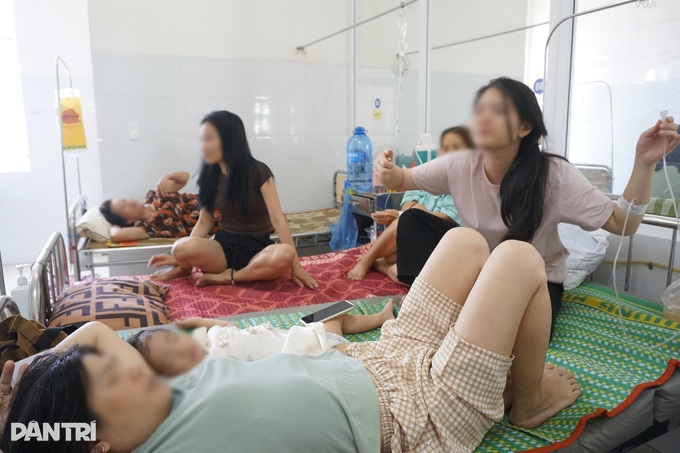 Suspected banh mi poisoning cases in Gia Lai rise to 75 - 2