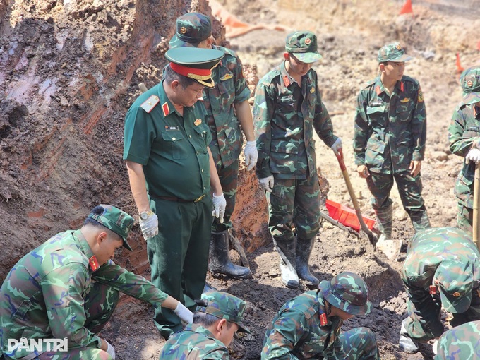 Fourteen more war remains found in Ho Chi Minh City park - 3