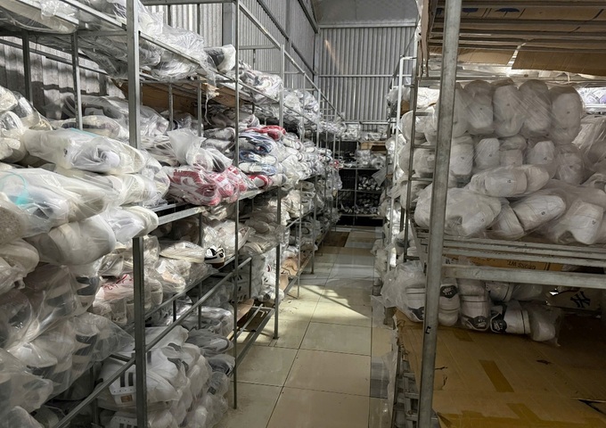 Shop owner charged over counterfeit Nike, Gucci shoes - 2