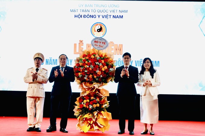 Vietnam records 7 million traditional medicine consultations - 1