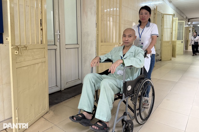 Donations help elderly father fund son's cancer treatment - 3 Donations help elderly father fund son's cancer treatment - 3