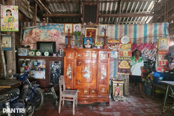 Two poor families in Vinh Long receive new donor-funded homes - 6