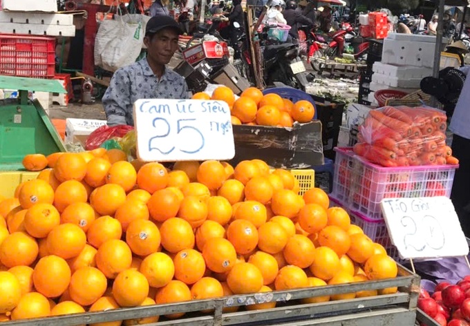 Imported fruit gets cheaper in Vietnam - 2