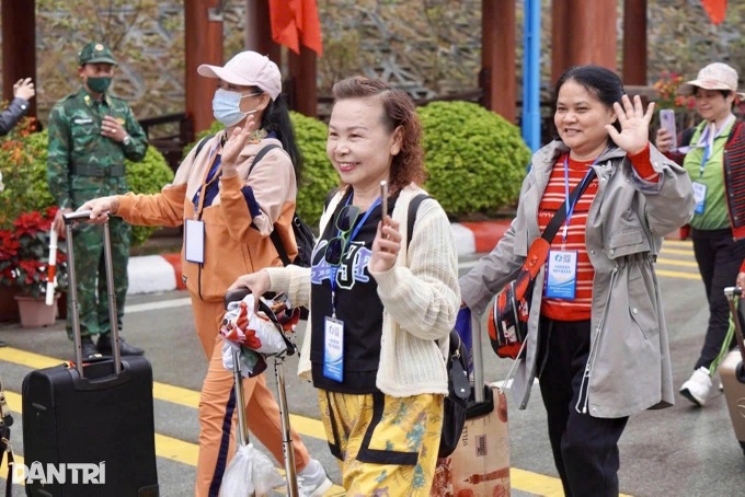China tour groups granted visa-free entry to Khanh Hoa - 1