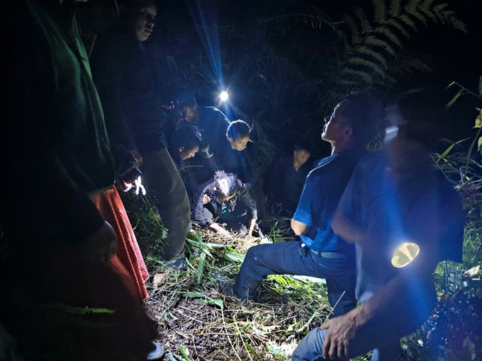 Man seriously injured after falling into deep ravine in Tuyen Quang - 1 Man seriously injured after falling into deep ravine in Tuyen Quang - 1