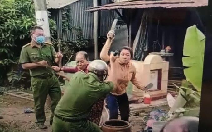Chống đối người thi hành công vụ là gì? Quy định và Mức phạt mới nhất